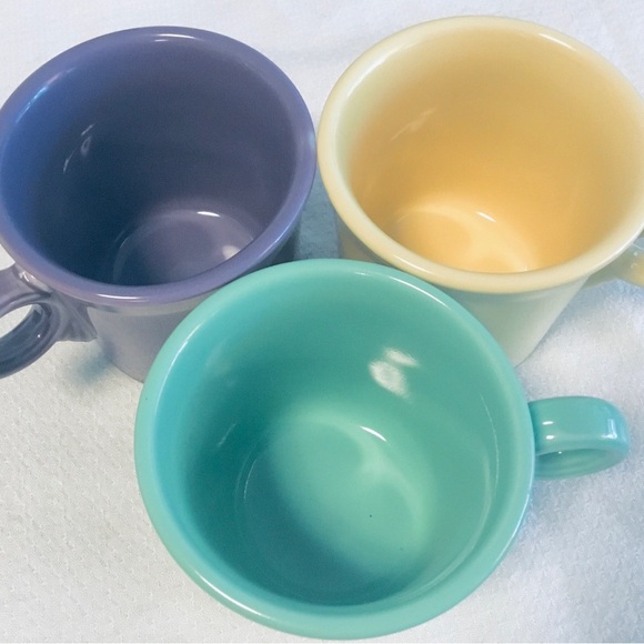 LOT OF 3 FIESTAWARE HOMER LAUGHLIN "TOM & JERRY" RING HANDLE COFFEE MUGS CUPS. - Picture 4 of 10